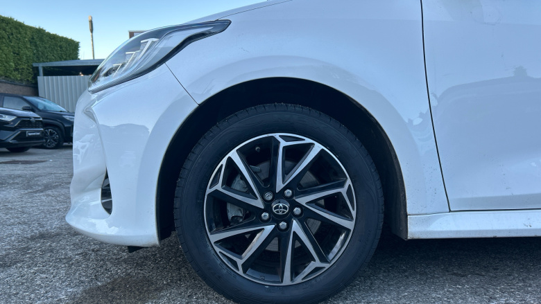 Toyota Yaris 1.5 Hybrid Design 5dr CVT Hybrid Hatchback